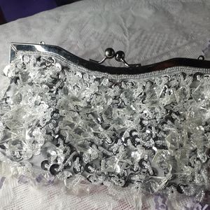 🥂 Silver Dress Clutch w/Clasp